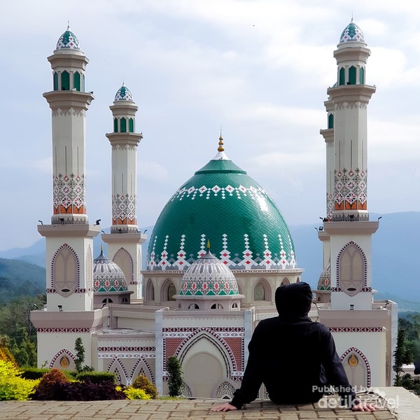 Masjid Baitul Muqodas: Services That Enrich Cilacap Life